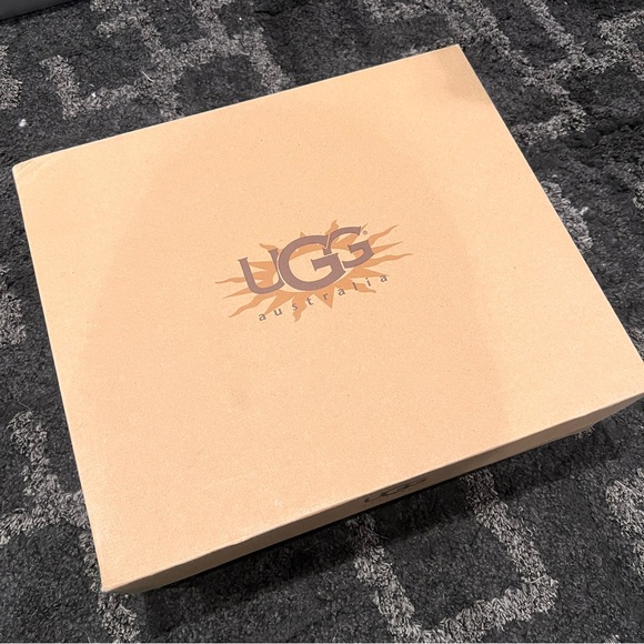 UGG CLASSIC CARDY SWEATER KNIT BOOTS IN BROWN - Picture 14 of 15